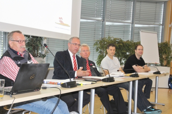 Stellten sich in einer Talkrunde den Fragen der Laufveranstaltern: Bernd Düngen, Hans- Joachim Scheer, Michael Blomeier, Detlev Ackermann und Mathias Schwenke
